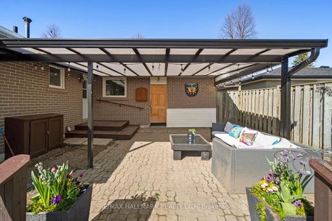 Photo 12 at 37 Lewin Crescent, South East, Ajax