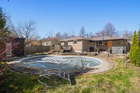 Photo 13 at 37 Lewin Crescent, South East, Ajax