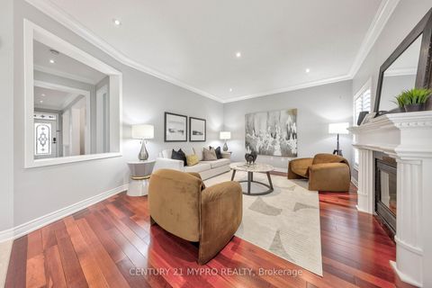 Photo 10 at 128 selwyn Road, Jefferson, Richmond Hill