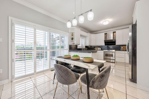 Photo 11 at 128 selwyn Road, Jefferson, Richmond Hill