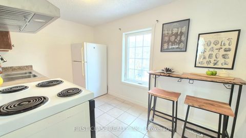 Photo 13 at 356 Wallace Avenue, Junction, Toronto