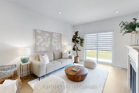 Photo 3 at 10 Palmira Drive, Sutton & Jackson's Point, Georgina