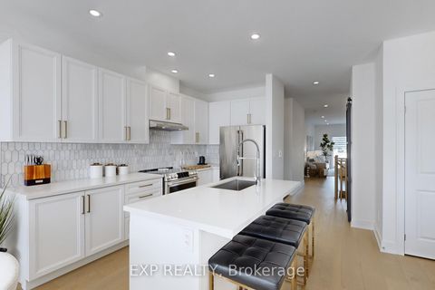 Photo 10 at 10 Palmira Drive, Sutton & Jackson's Point, Georgina