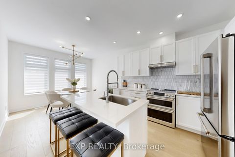 Photo 11 at 10 Palmira Drive, Sutton & Jackson's Point, Georgina