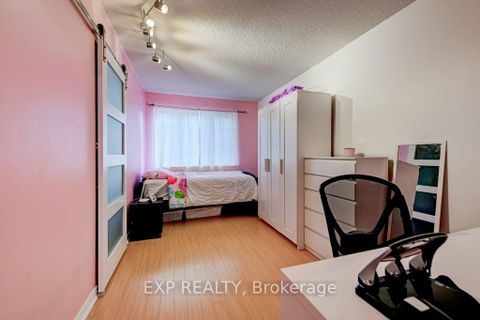 Photo 13 at 1716 - 28 Sommerset Way, Willowdale East, Toronto