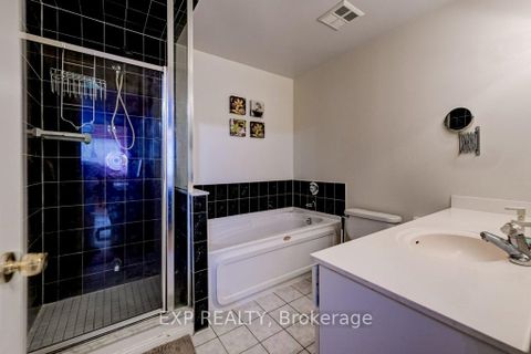 Photo 14 at 1716 - 28 Sommerset Way, Willowdale East, Toronto