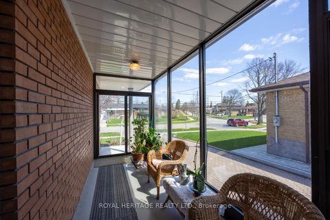 Photo 5 at 87 Marcos Boulevard, Bendale, Toronto