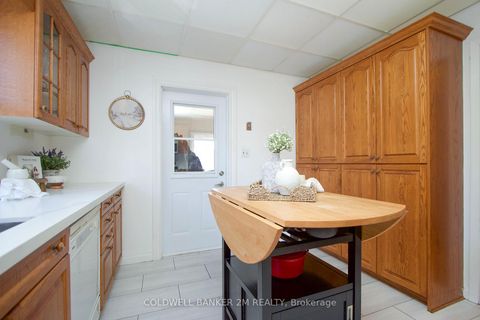 Photo 7 at 49 Brock Street E, O'Neill, Oshawa