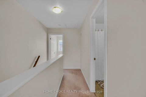 Photo 13 at 121 - 10 Fairwood Crescent, West Hill, Toronto