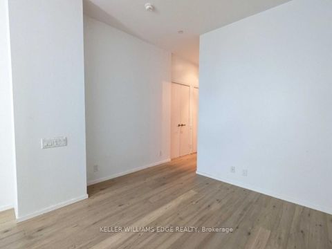 Photo 4 at 315 - 5 St. Joseph Street, Bay Street Corridor, Toronto