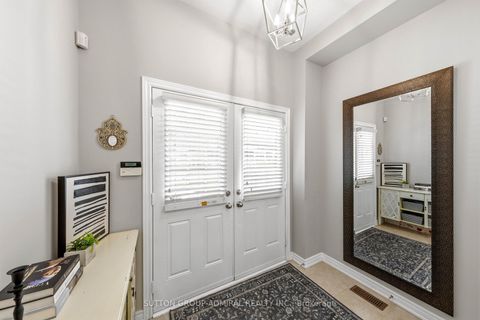 Photo 3 at 141 Lauderdale Drive, Patterson, Vaughan