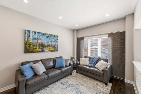 Photo 8 at 141 Lauderdale Drive, Patterson, Vaughan