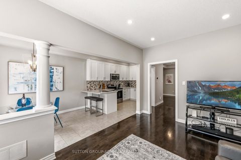 Photo 10 at 141 Lauderdale Drive, Patterson, Vaughan