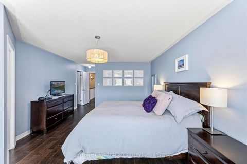 Photo 18 at 141 Lauderdale Drive, Patterson, Vaughan