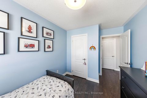 Photo 24 at 141 Lauderdale Drive, Patterson, Vaughan