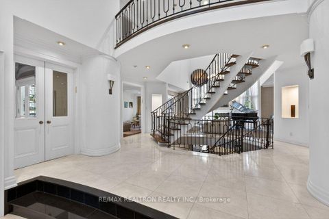 Photo 7 at 75 Arnold Avenue, Yorkhill, Vaughan