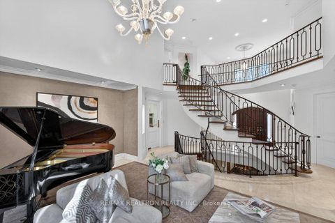 Photo 10 at 75 Arnold Avenue, Yorkhill, Vaughan