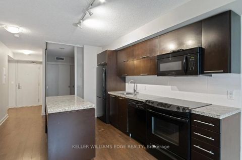 Photo 5 at 414 - 21 Nelson Street, Waterfront Communities C1, Toronto
