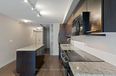 Photo 6 at 414 - 21 Nelson Street, Waterfront Communities C1, Toronto