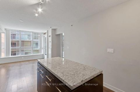 Photo 9 at 414 - 21 Nelson Street, Waterfront Communities C1, Toronto