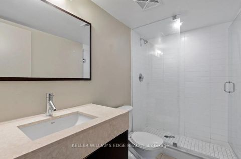 Photo 10 at 414 - 21 Nelson Street, Waterfront Communities C1, Toronto
