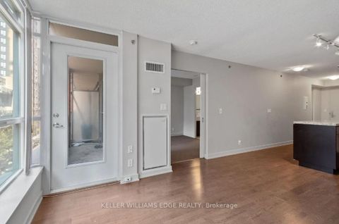 Photo 13 at 414 - 21 Nelson Street, Waterfront Communities C1, Toronto