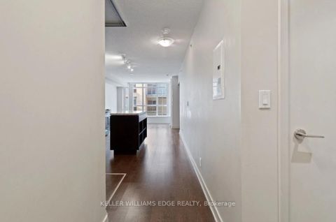 Photo 16 at 414 - 21 Nelson Street, Waterfront Communities C1, Toronto