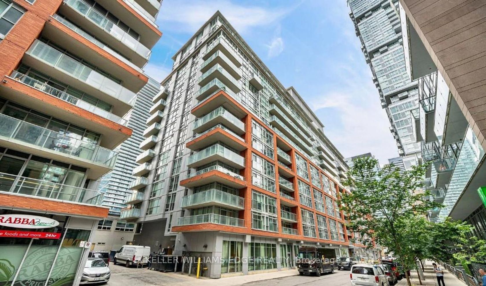 414 - 21 Nelson Street, Waterfront Communities C1, Toronto photo number 2
