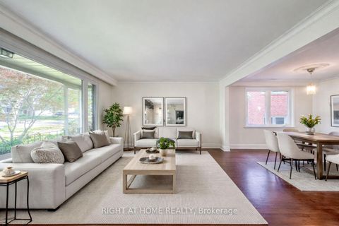 Photo 1 at 15 Foursome Crescent, Windfields, Toronto