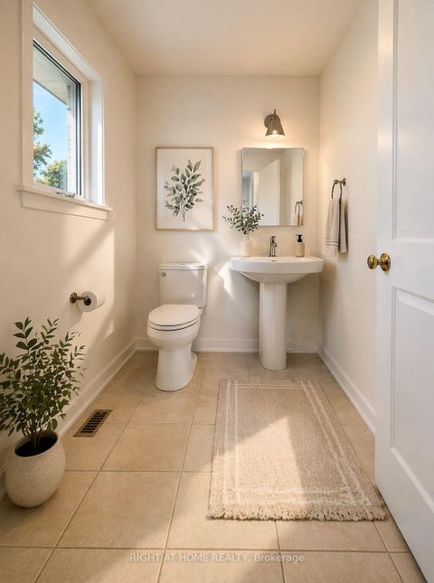 Photo 8 at 15 Foursome Crescent, Windfields, Toronto