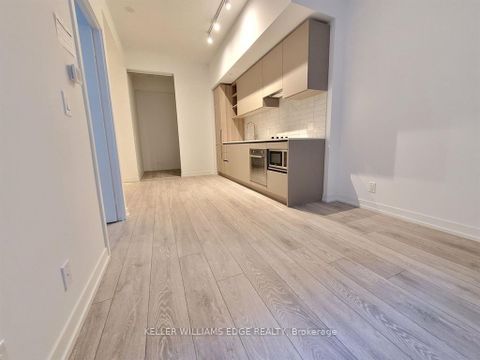 Photo 2 at 601 - 55 Mercer Street, Waterfront Communities C1, Toronto