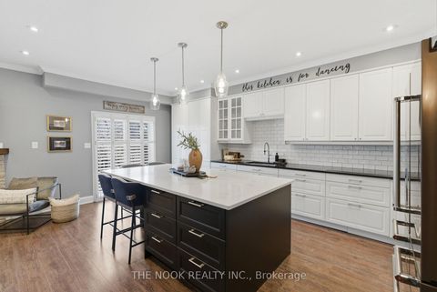 Photo 6 at 117 Point Hope Place, Port Whitby, Whitby