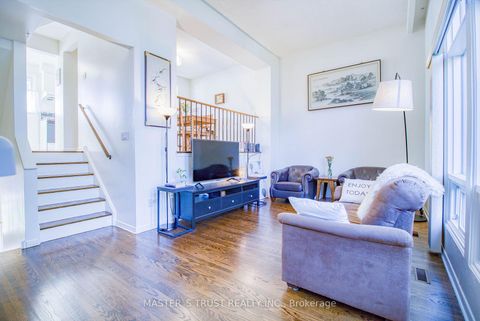 Photo 5 at 20 Sego Royalway, Hillcrest Village, Toronto