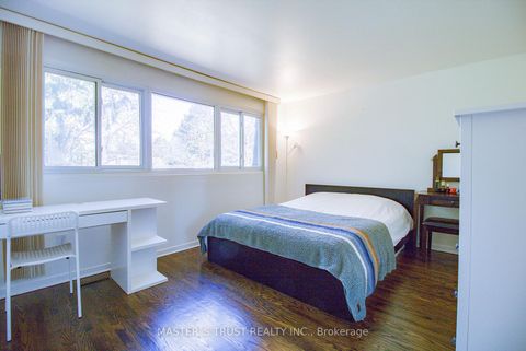 Photo 15 at 20 Sego Royalway, Hillcrest Village, Toronto