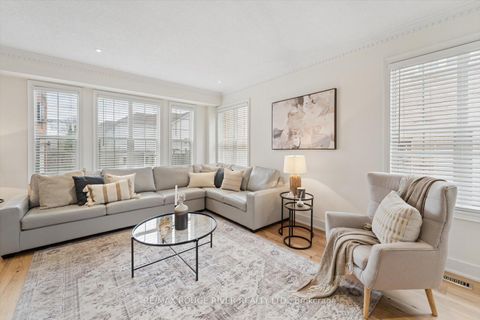 Photo 13 at 58 Knox Crescent, Brooklin, Whitby