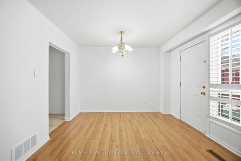 Photo 10 at 24 - 25 Gosford Boulevard, Black Creek, Toronto