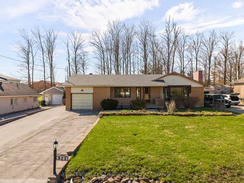 Photo 0 at 823 Essa Road, Holly, Barrie