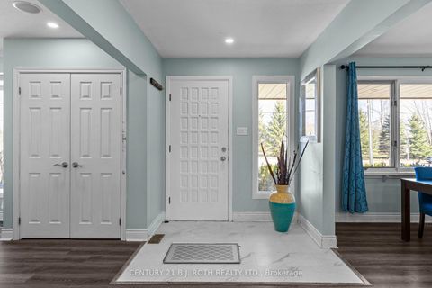 Photo 2 at 823 Essa Road, Holly, Barrie