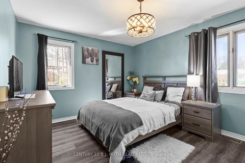 Photo 11 at 823 Essa Road, Holly, Barrie