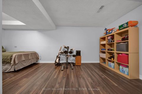 Photo 38 at 39 Longwood Court, Courtice, Clarington