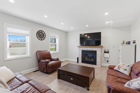 Photo 3 at 88 Victoria Road, Baldwin, Georgina