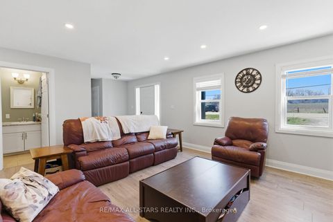 Photo 4 at 88 Victoria Road, Baldwin, Georgina