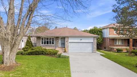 Photo 1 at 27 Ladyslipper Court, Bayview Glen, Markham
