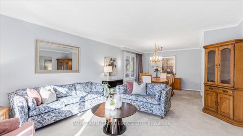 Photo 5 at 27 Ladyslipper Court, Bayview Glen, Markham