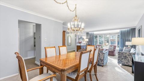 Photo 8 at 27 Ladyslipper Court, Bayview Glen, Markham