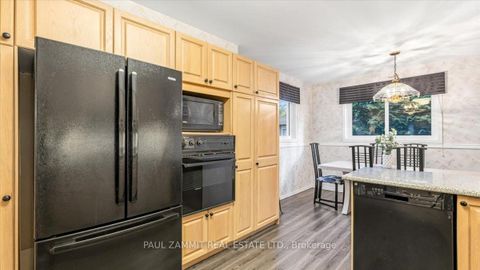 Photo 12 at 27 Ladyslipper Court, Bayview Glen, Markham
