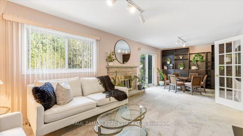 Photo 18 at 27 Ladyslipper Court, Bayview Glen, Markham