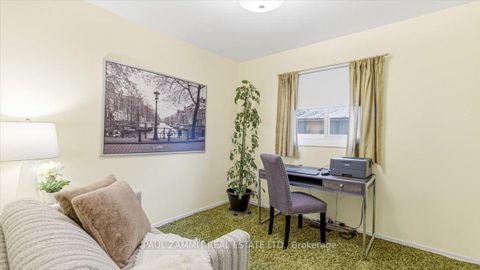 Photo 22 at 27 Ladyslipper Court, Bayview Glen, Markham