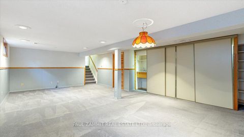 Photo 38 at 27 Ladyslipper Court, Bayview Glen, Markham