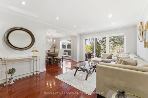 Photo 1 at 6 Crimson Millway, Windfields, Toronto